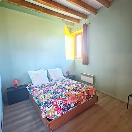 Du Precontent Nocleg ze śniadaniem