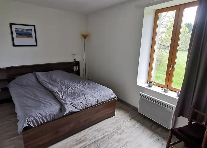 Du Precontent فندق مبيت وإفطار Arfeuilles